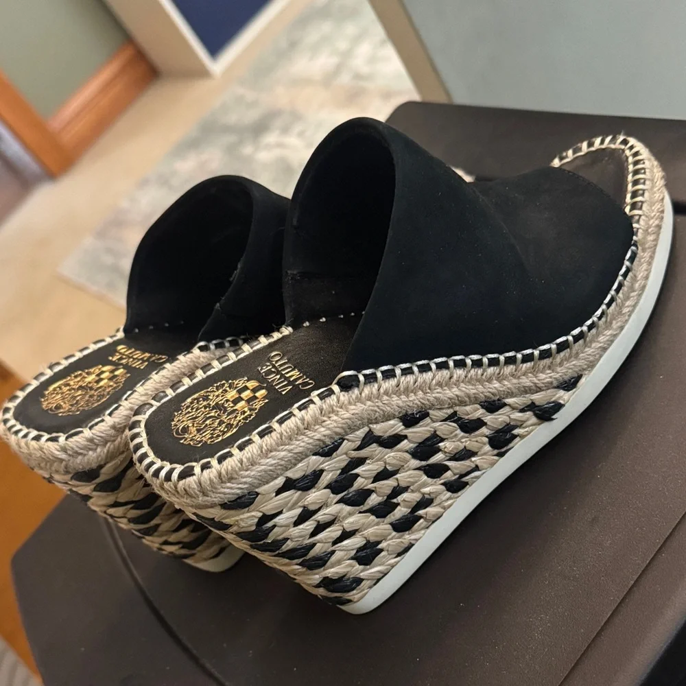 Vince Camuto Wedge Espadrille 6 Women - Picture 1 of 4